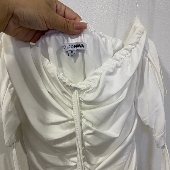 FashionNova Sanya Ruched dress white - Picture 3 of 4